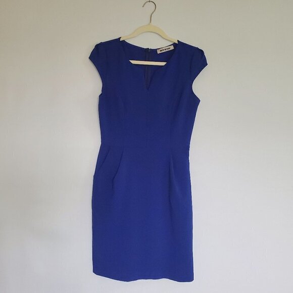 Mystic Dress M - Picture 1 of 3